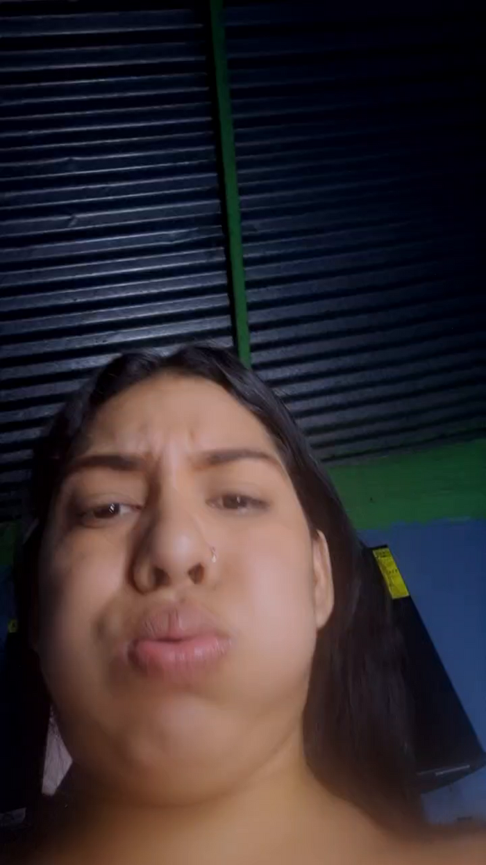 girl_pee