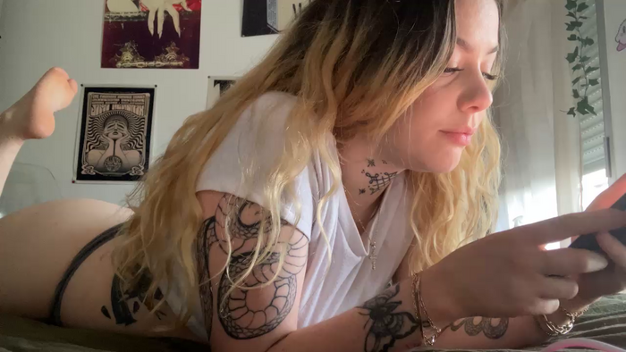 lovelyzoe