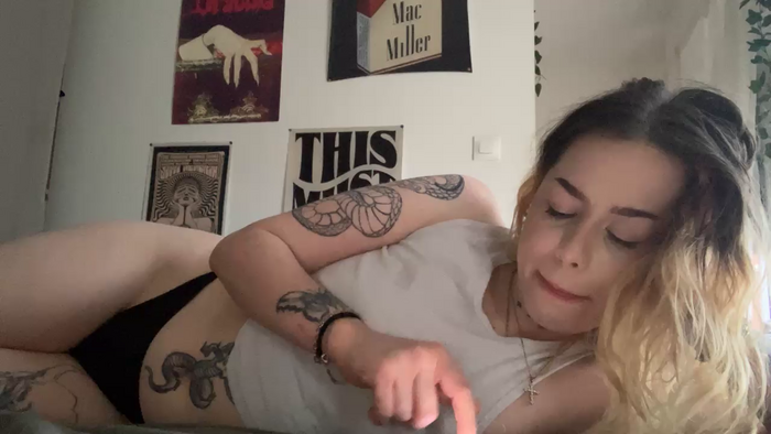lovelyzoe