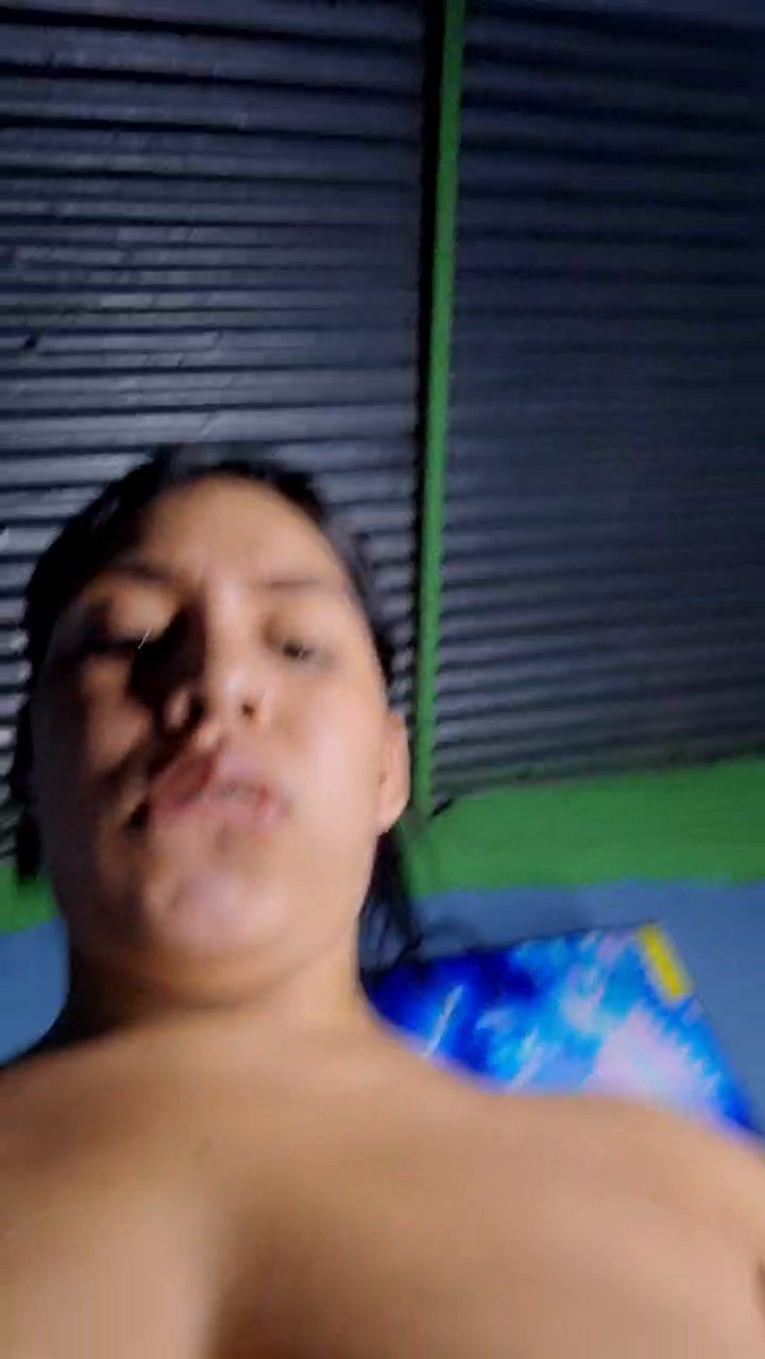 girl_pee
