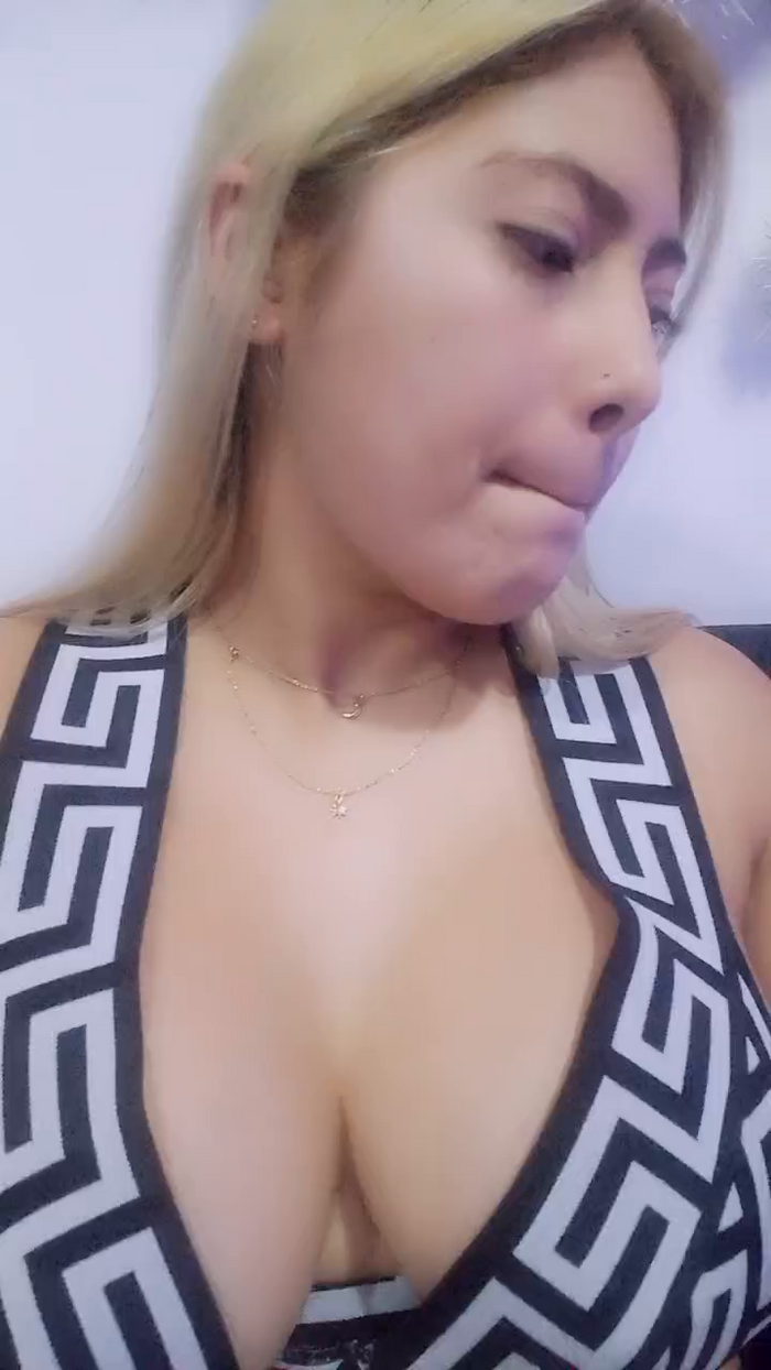 zoe_kimm
