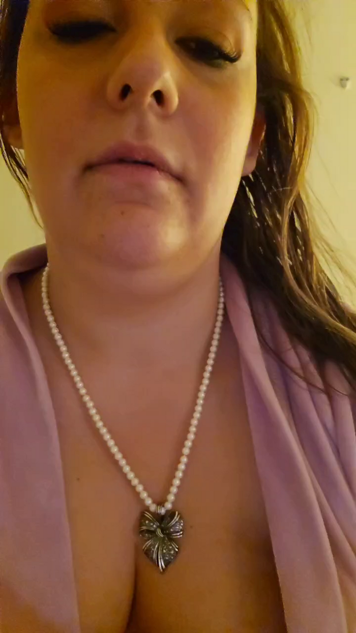 Happytits34
