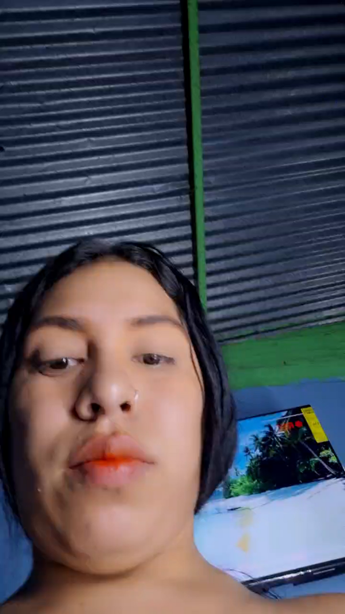 girl_pee