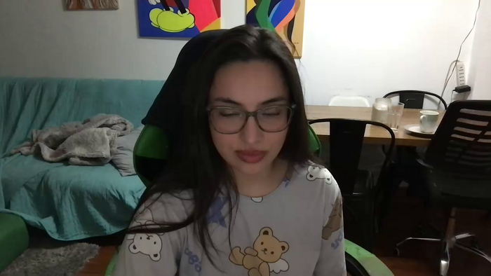 Latinaakita4