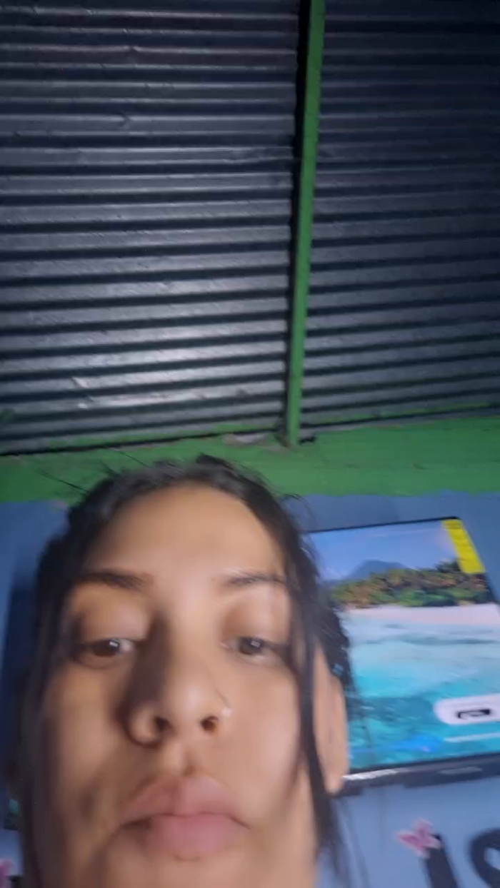 girl_pee