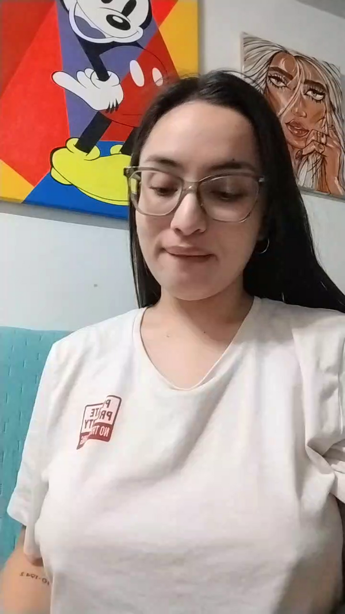 Latinaakita4