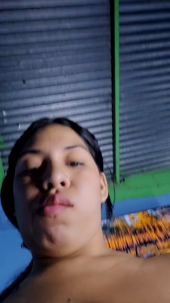 girl_pee