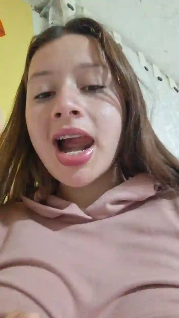 2024/12/12/cam4-mariana_loving-00-15-49
