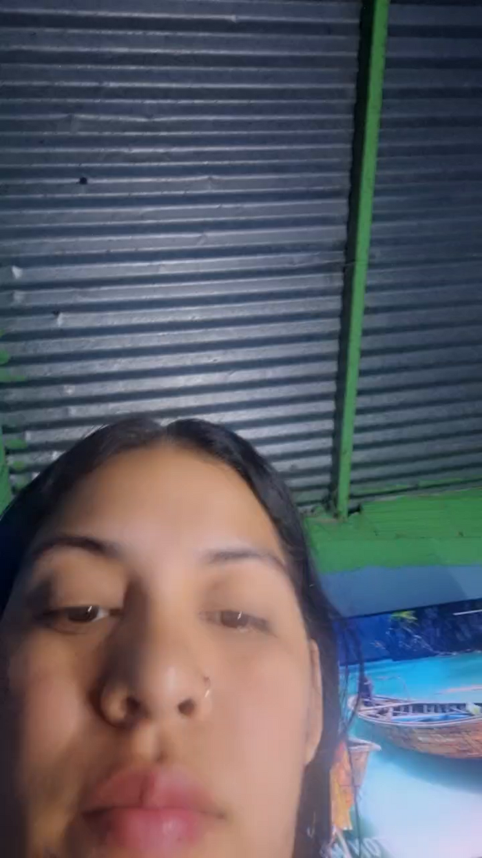 girl_pee
