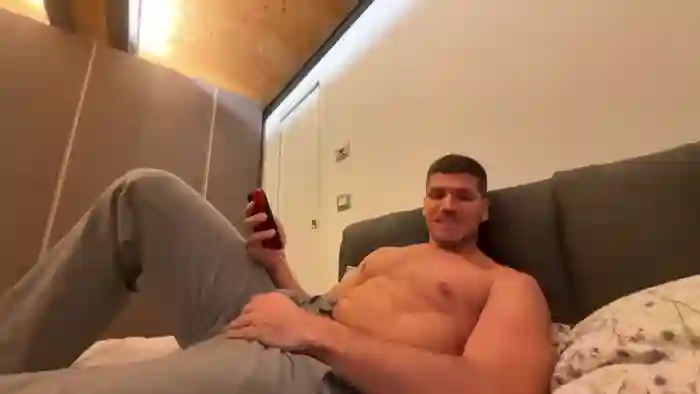 2024/12/12/cam4-nimaxx-18-31-45