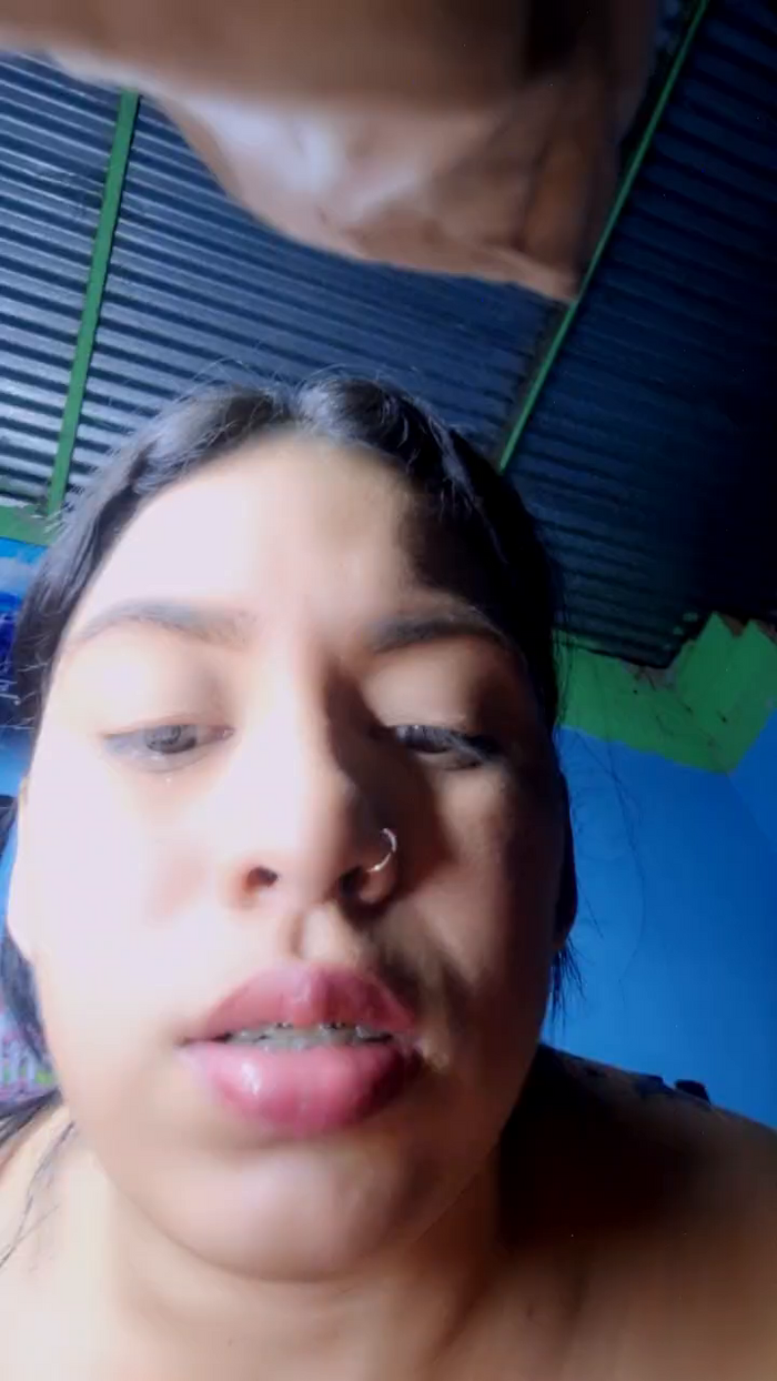 girl_pee