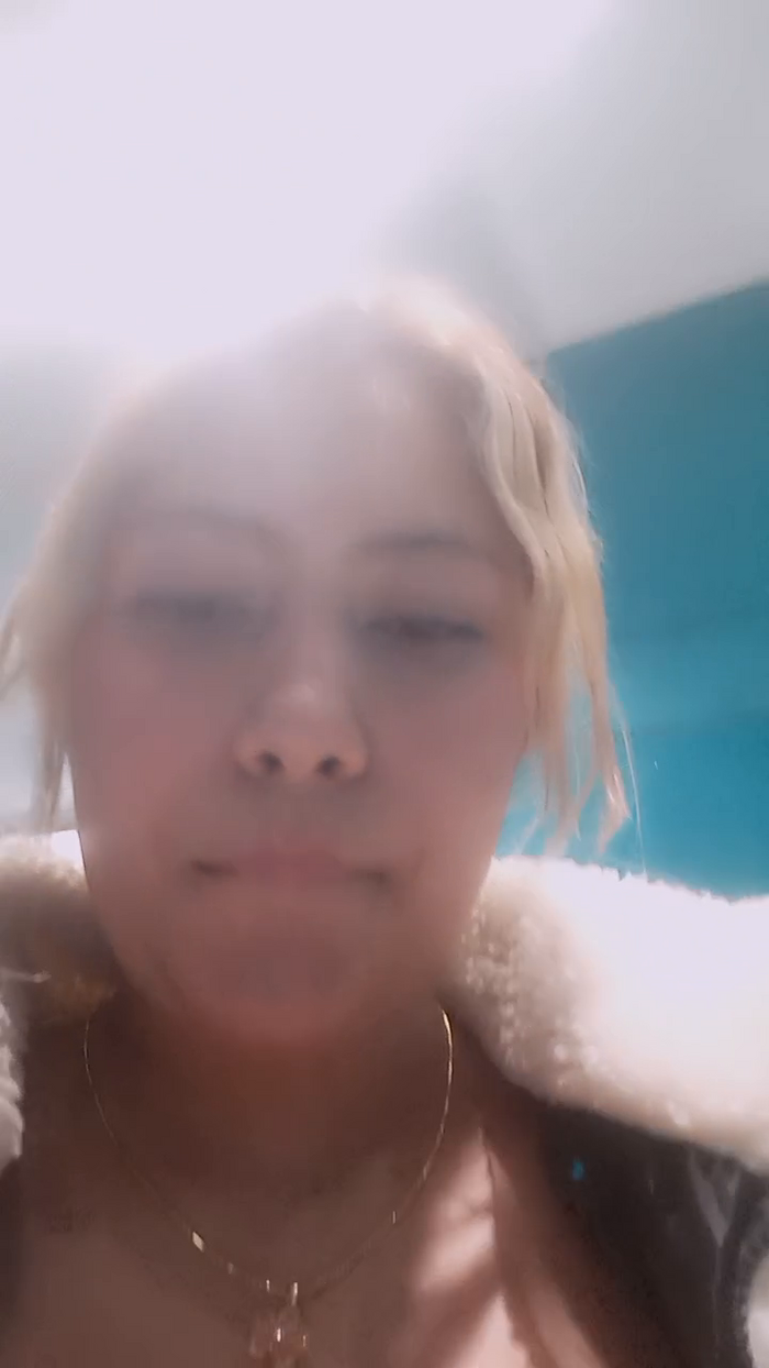 zoe_kimm