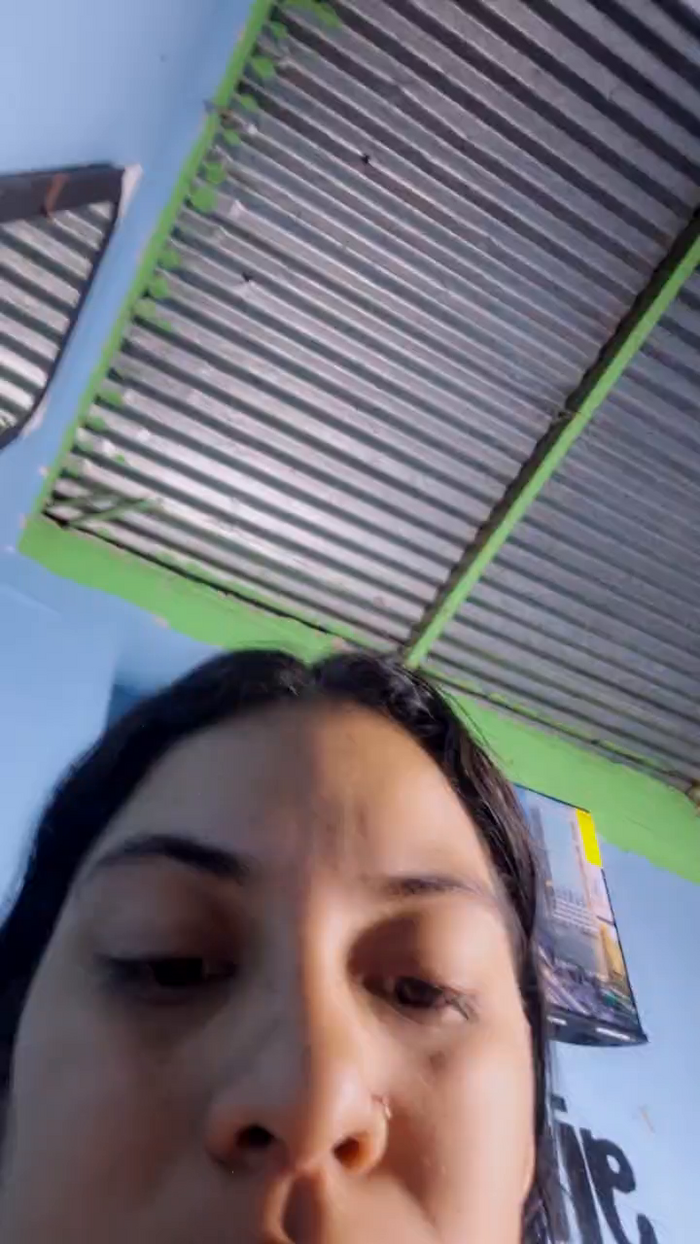 girl_pee