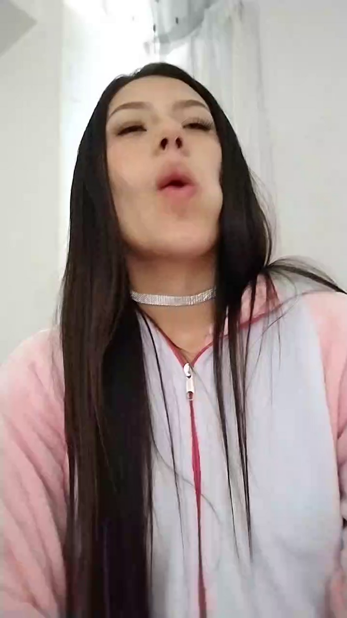 Abril_Hills