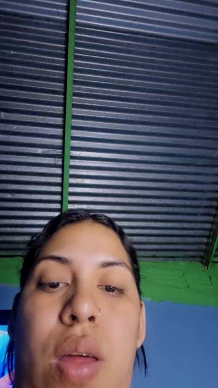 girl_pee
