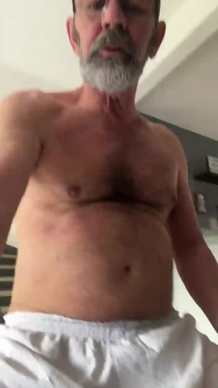 2025/01/01/cam4-raul4396624-15-05-29