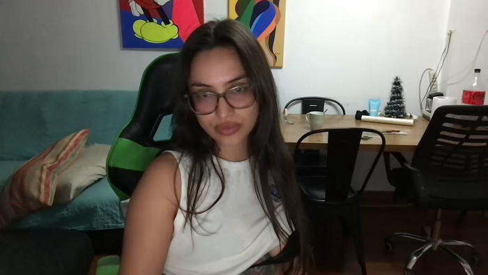 Latinaakita4