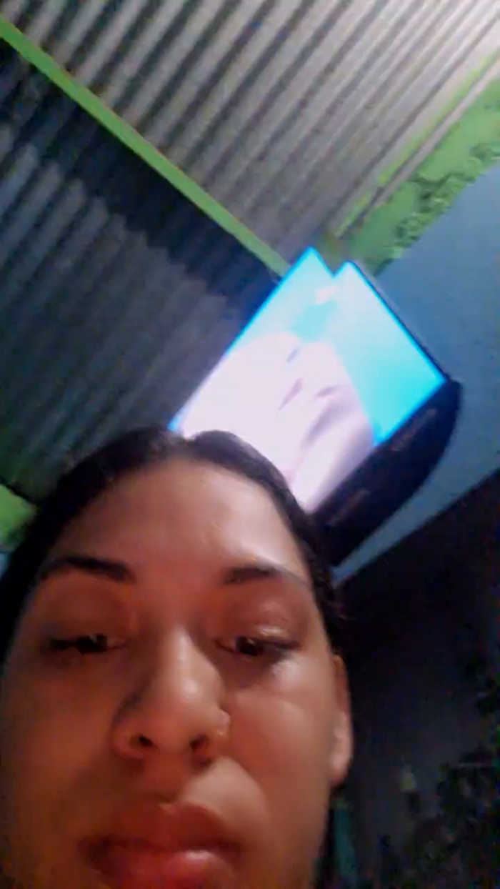 girl_pee