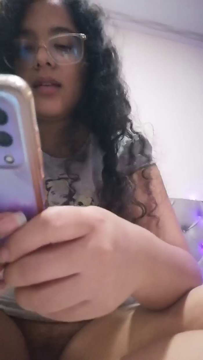 Ximena_Curly_