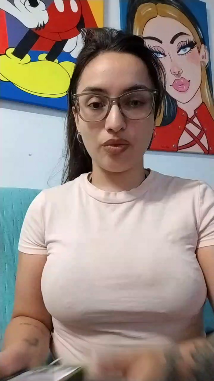 Latinaakita4