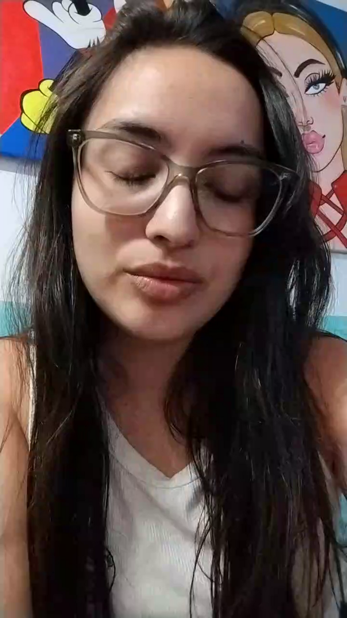 Latinaakita4