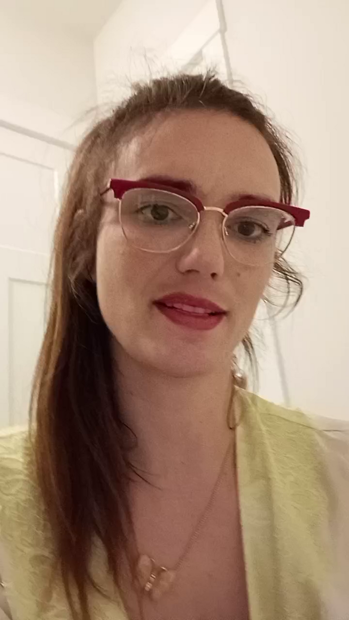 Hpney_Suckle_Me