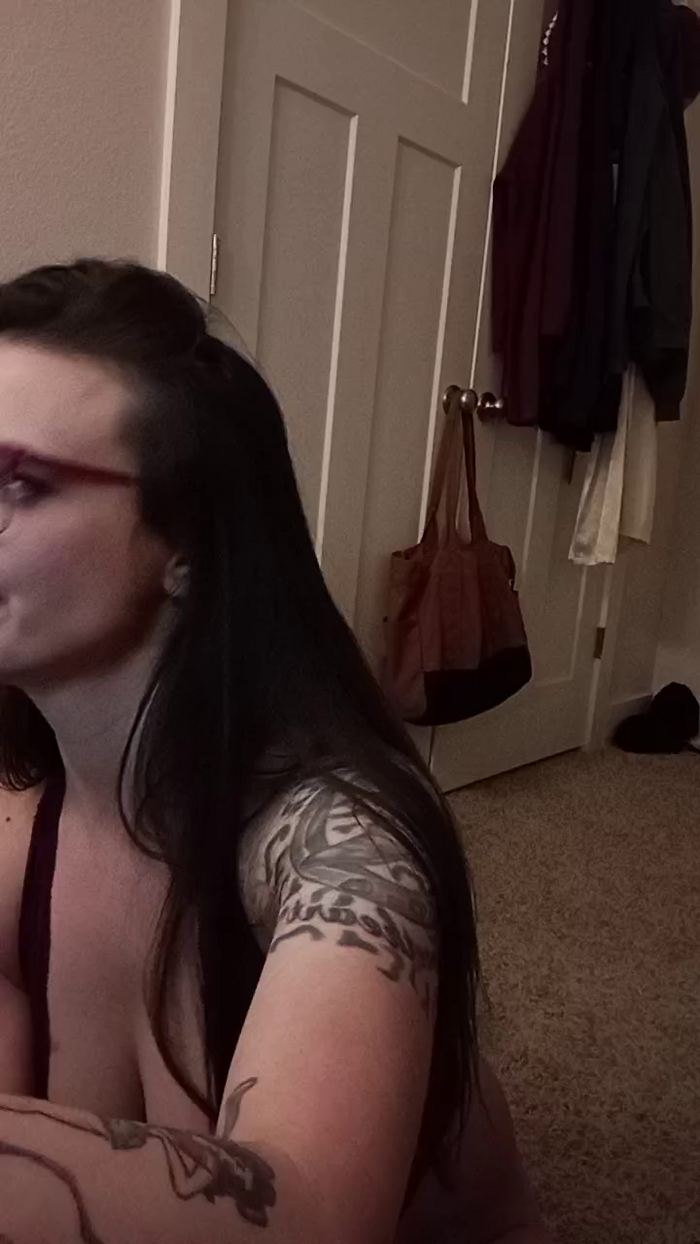 Hpney_Suckle_Me