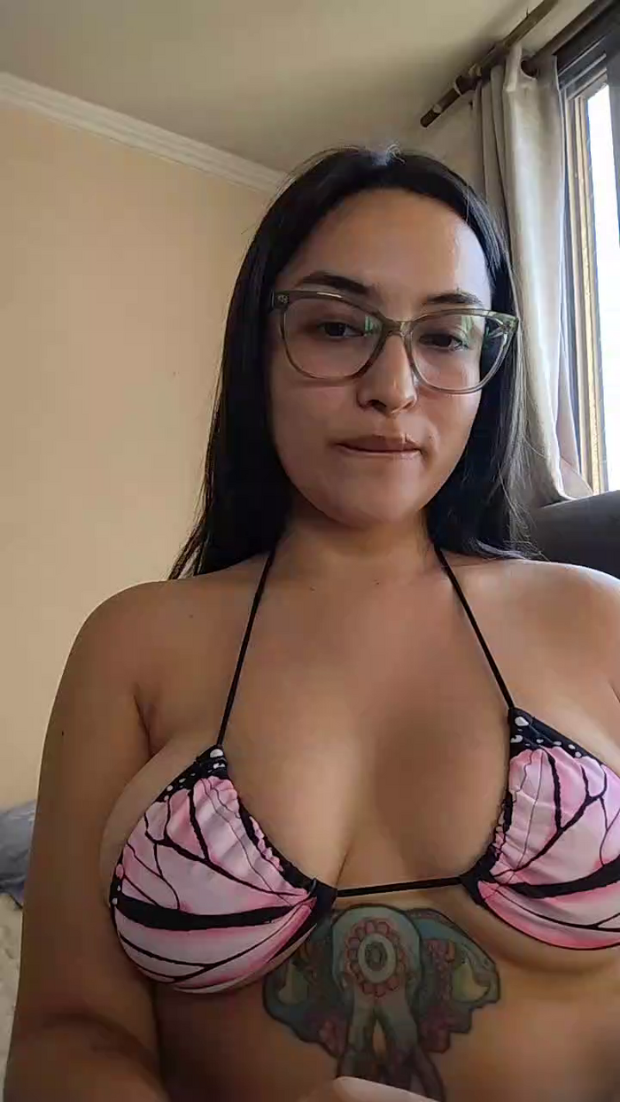 Latinaakita4
