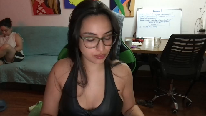 Latinaakita4