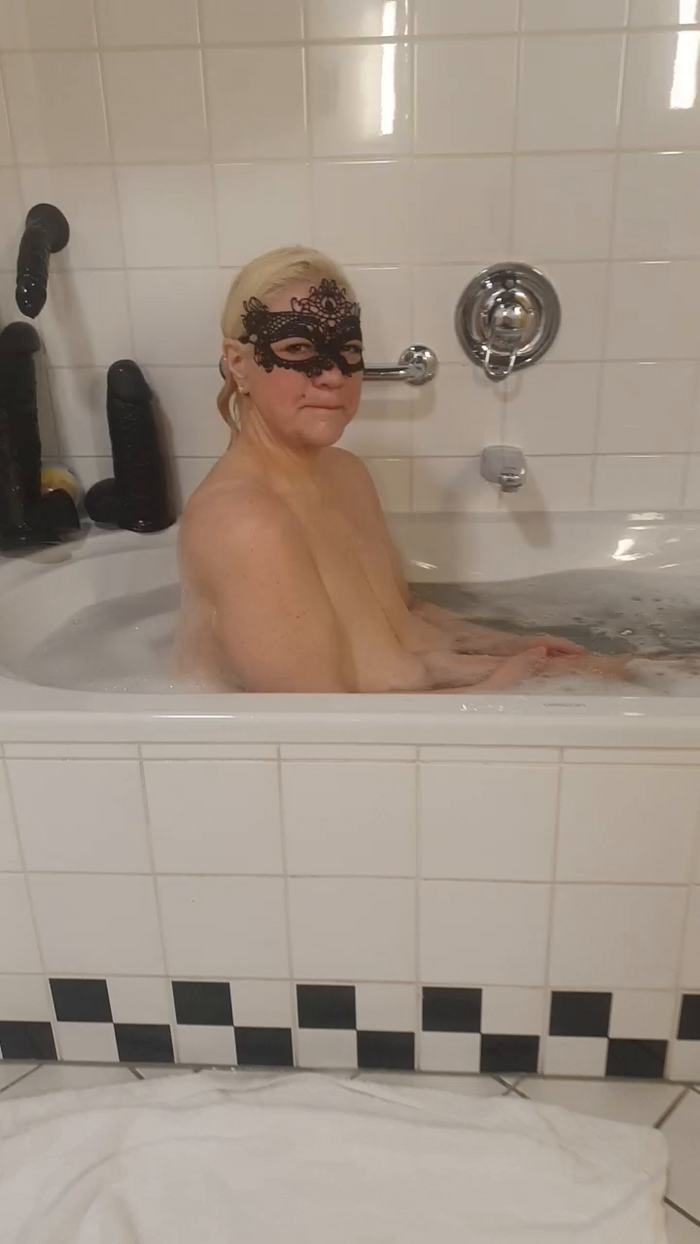 XxWetHolesxX