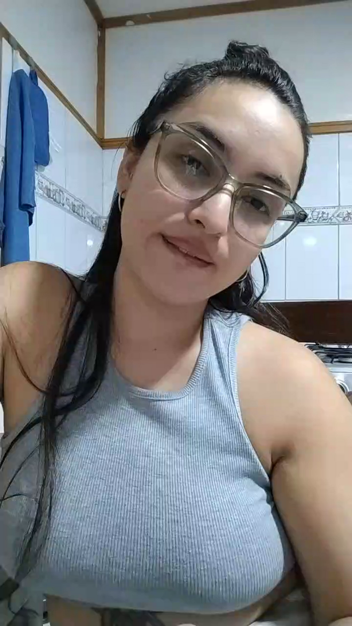Latinaakita4