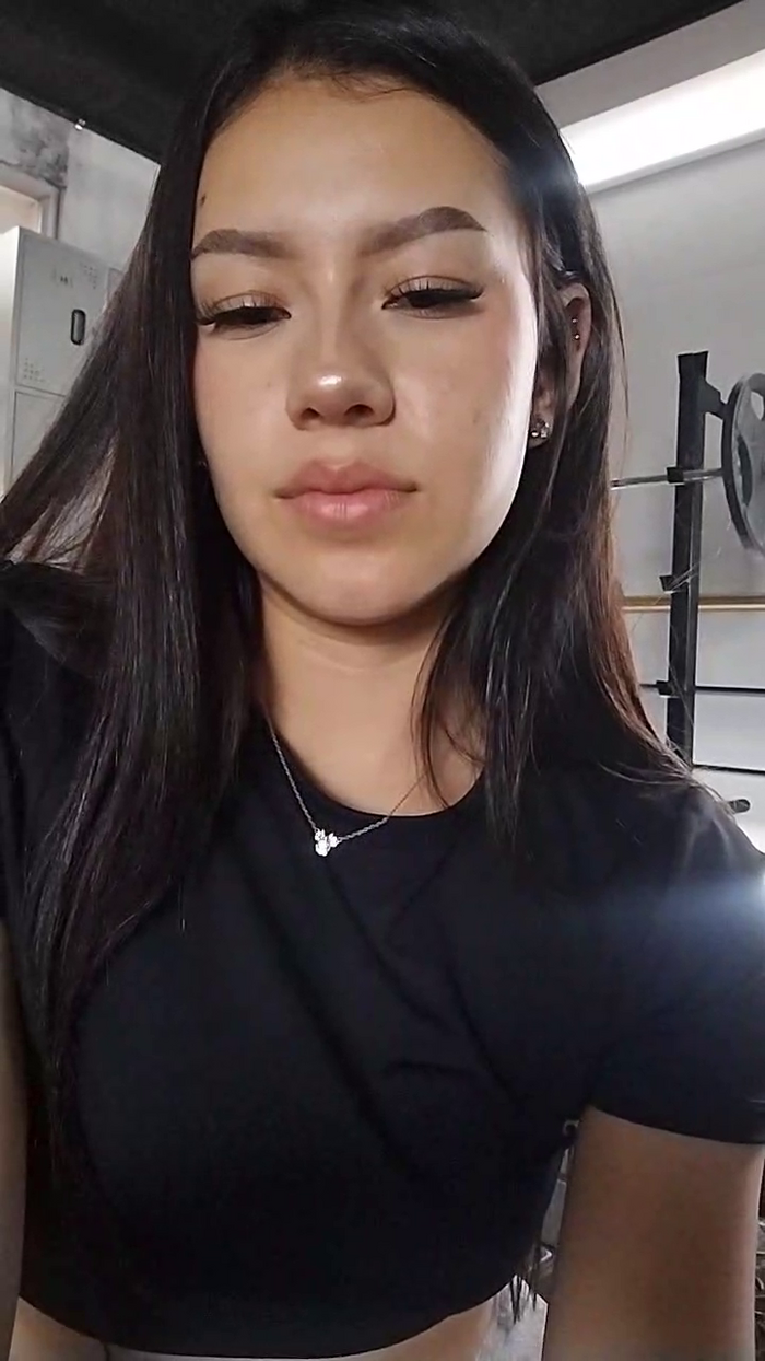 Abril_Hills