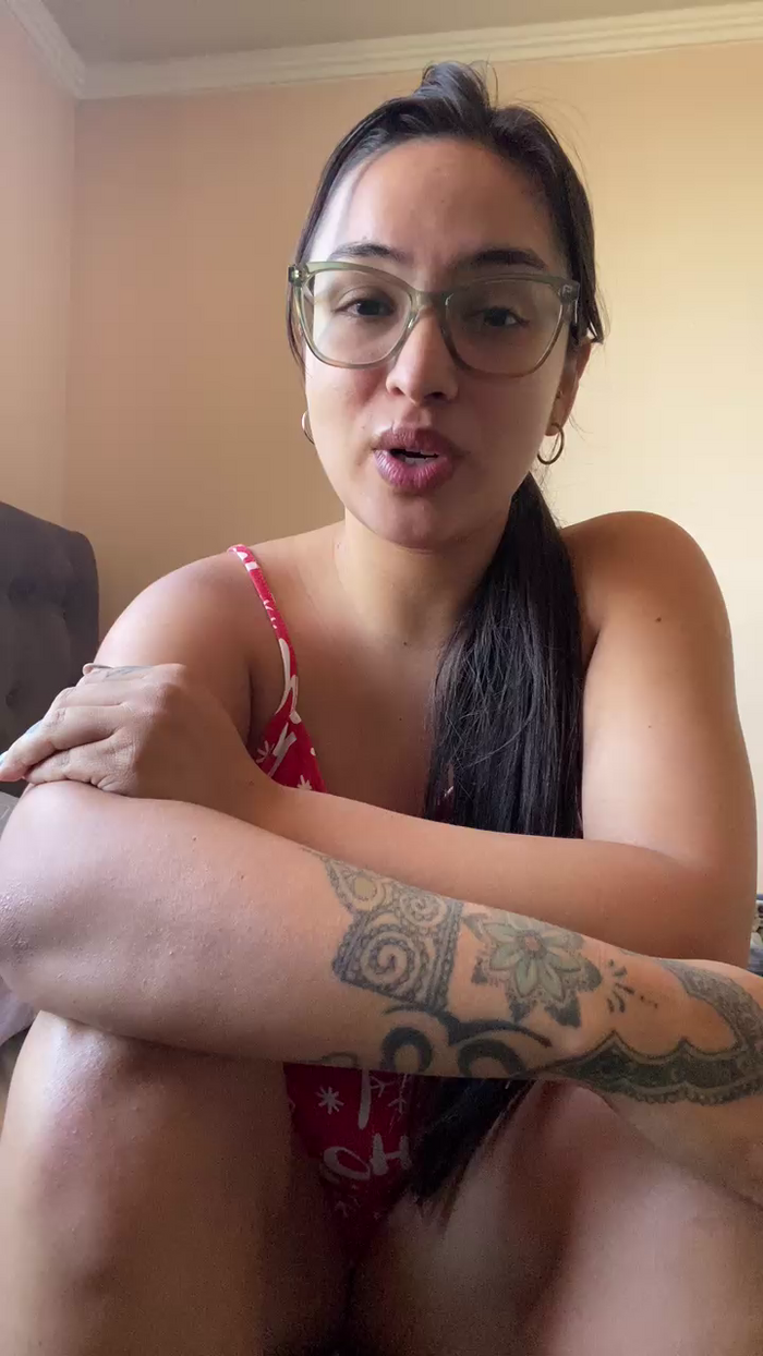 Latinaakita4