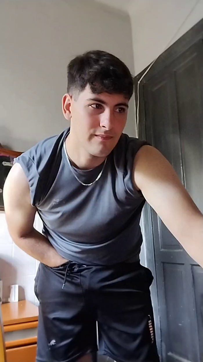 Lucas_Pink1