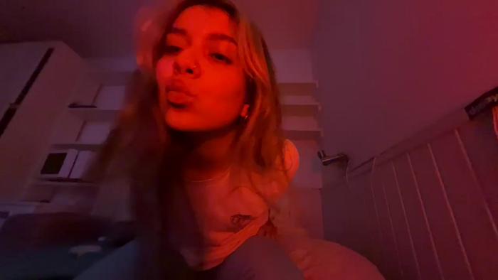 caamila4