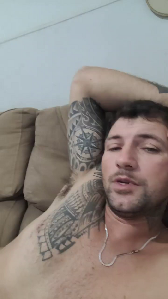 Luiscarloshot1