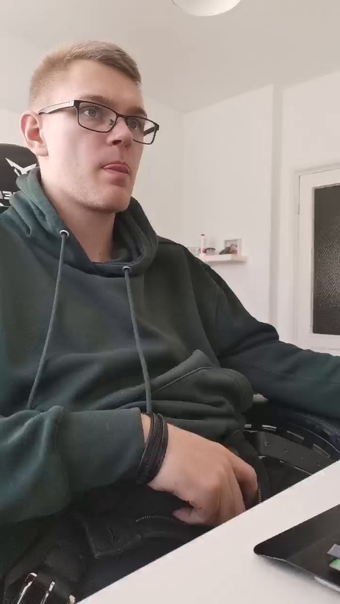 Aleex325