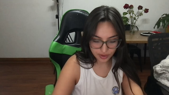 Latinaakita4
