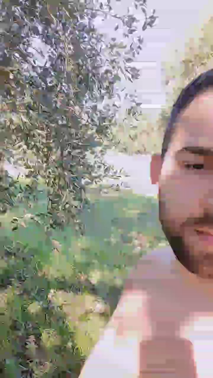 Zach_latino