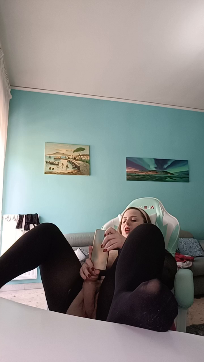 emma96_hot