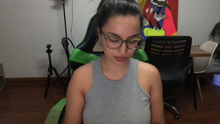 Latinaakita4