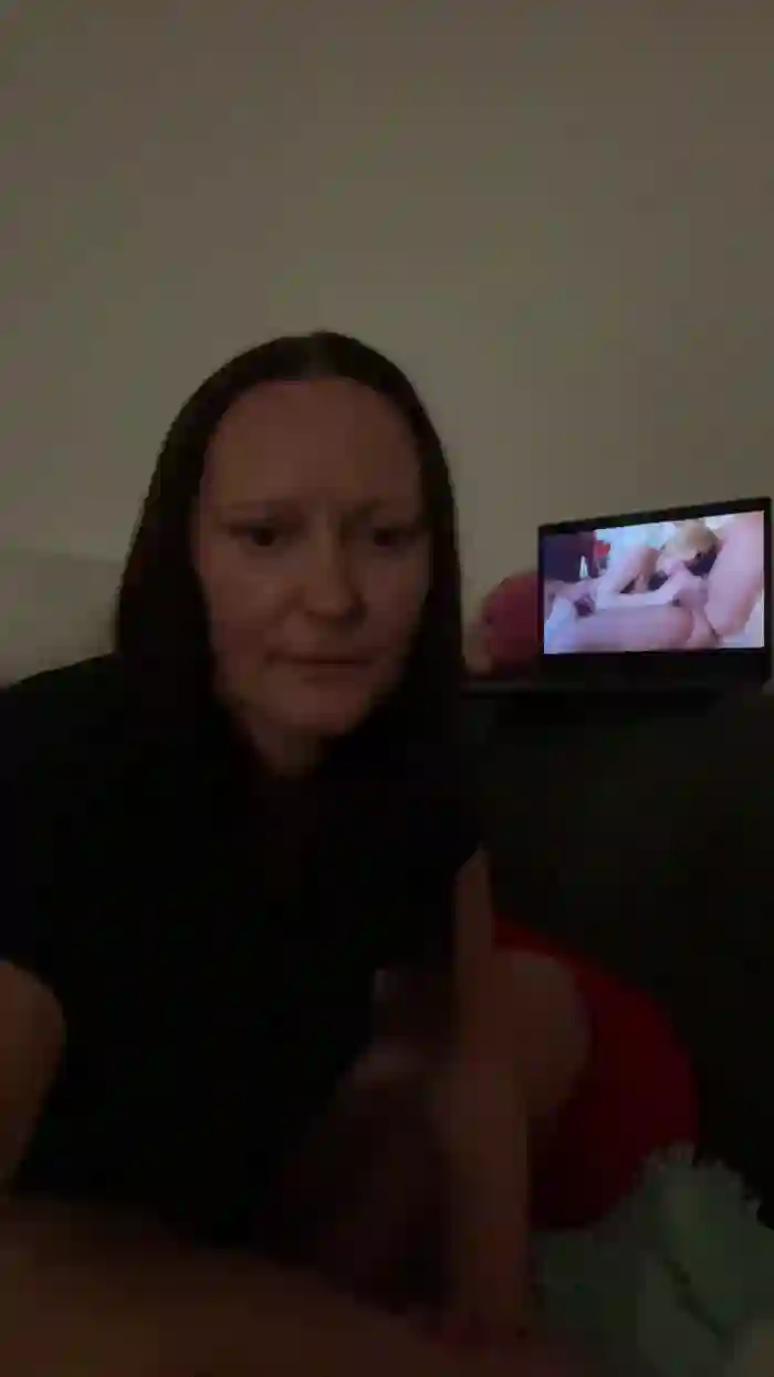2025/03/03/cam4-nadine1990-21-54-03