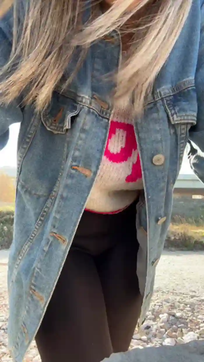 2025/03/03/cam4-violetta2022-15-10-12