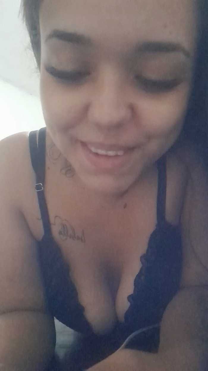 Zoe_cage