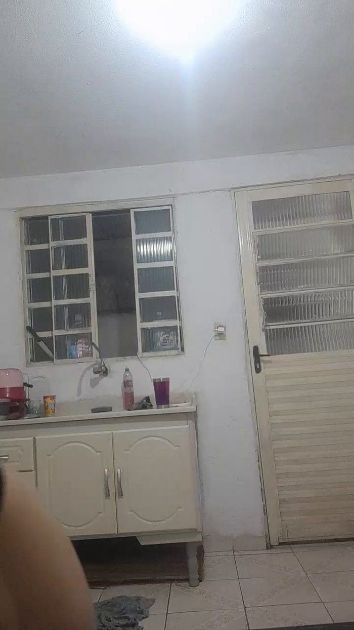 Zoe_cage