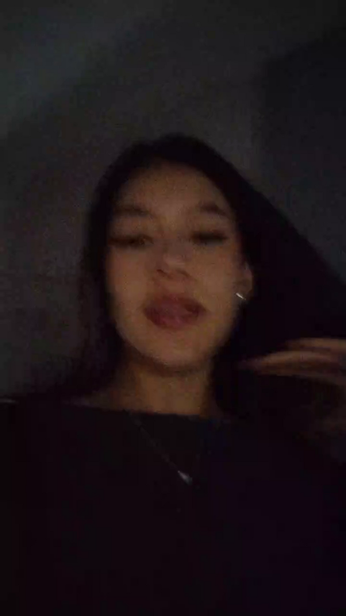 Abril_Hills