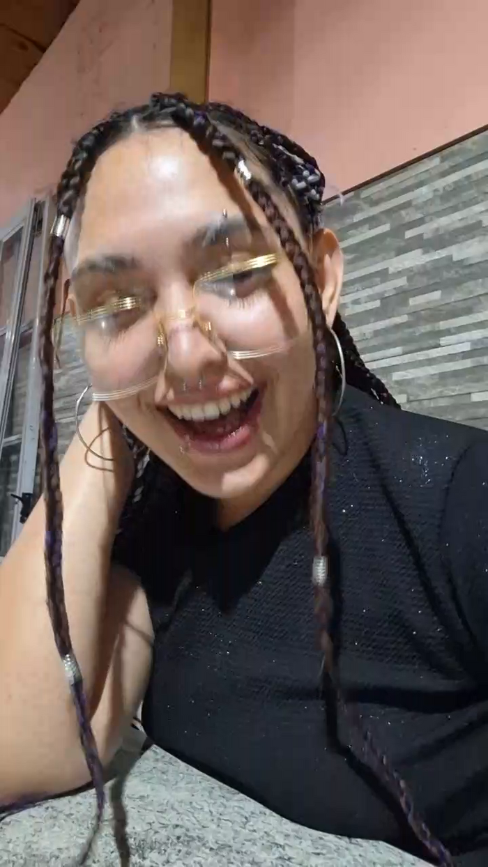 Looaana1