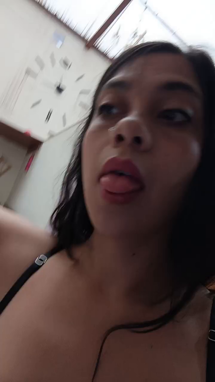 sweet_scarlett_