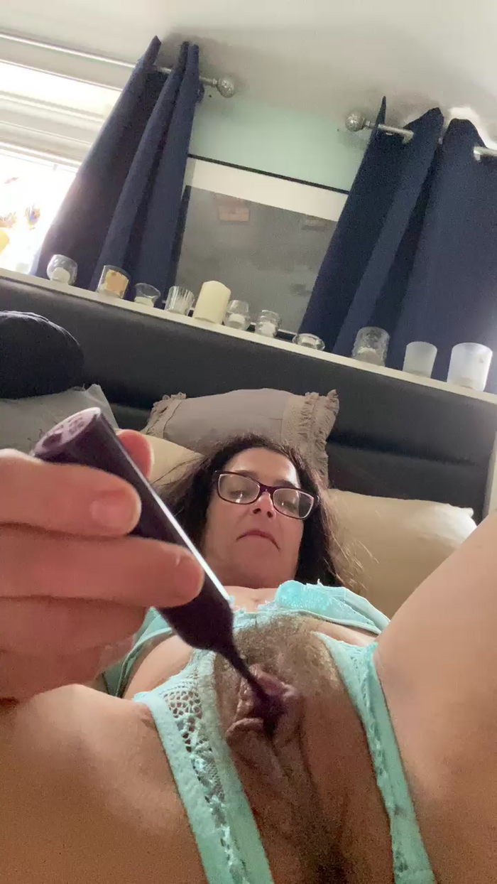 Laceylovez