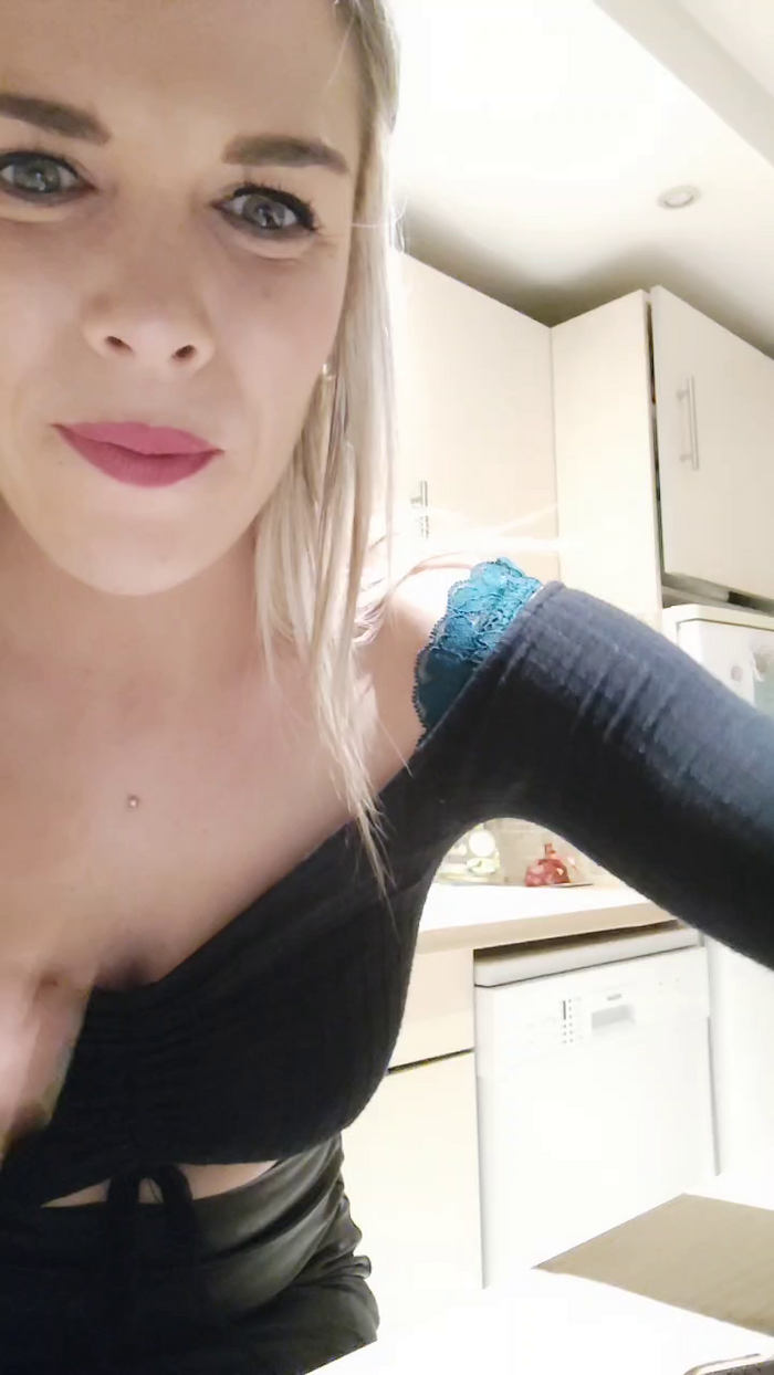 BadGirl974